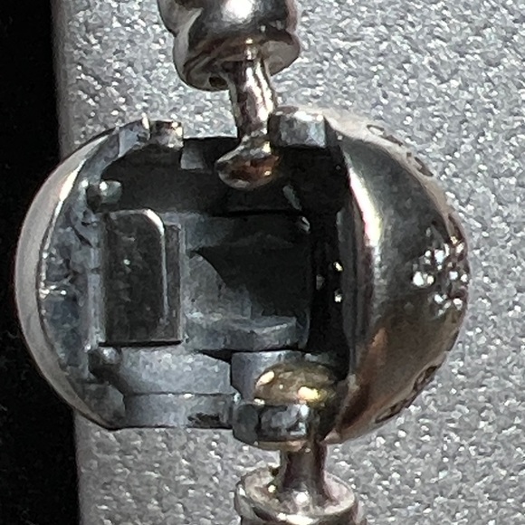 Limited Edition Unique Snowflake Bangle w Pandora Clasp & Box - Picture 9 of 16